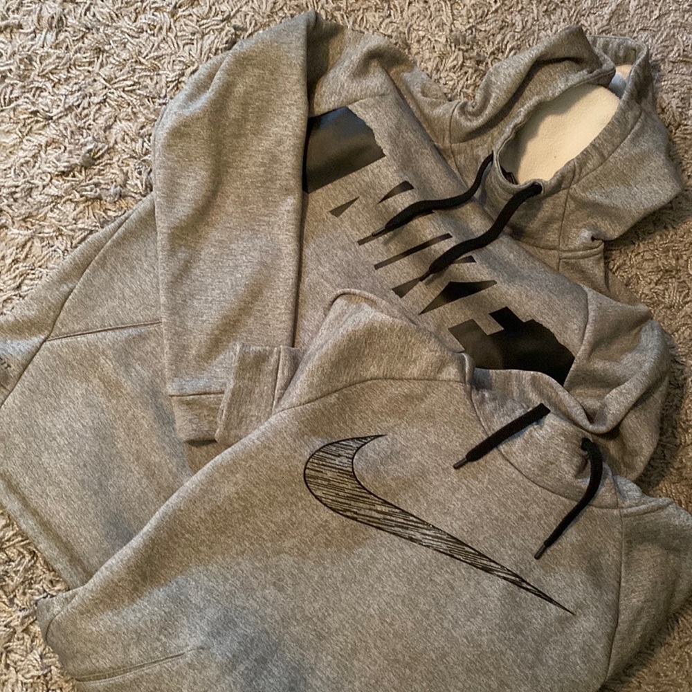 COPY - Nike hoody lot. Men’s small. Excellent condition.